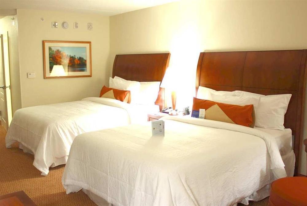 Hilton Garden Inn Myrtle Beach/Coastal Grand Mall Room photo